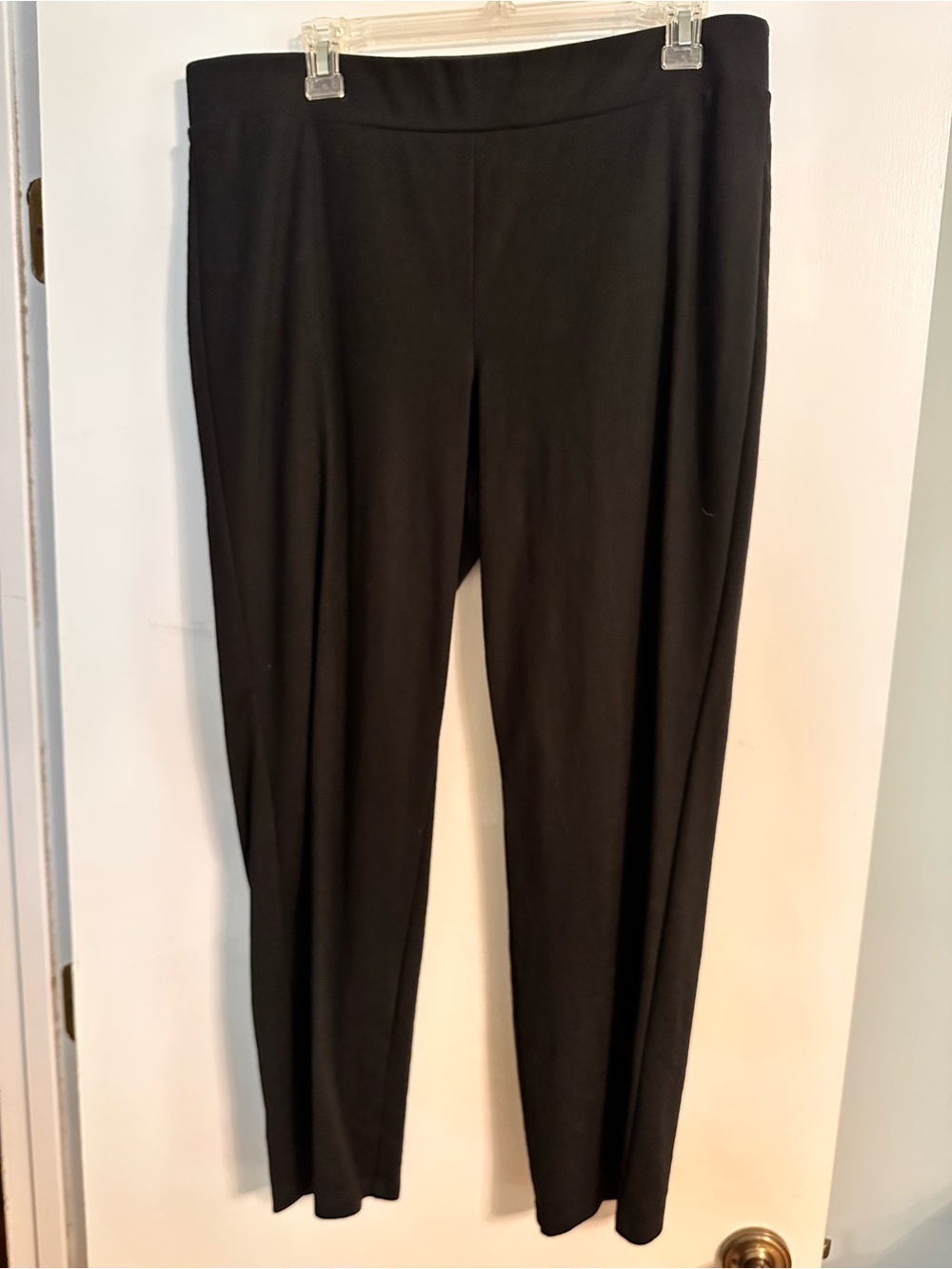 Ann Taylor Factory Black Ponte Pull-On Cropped Pants